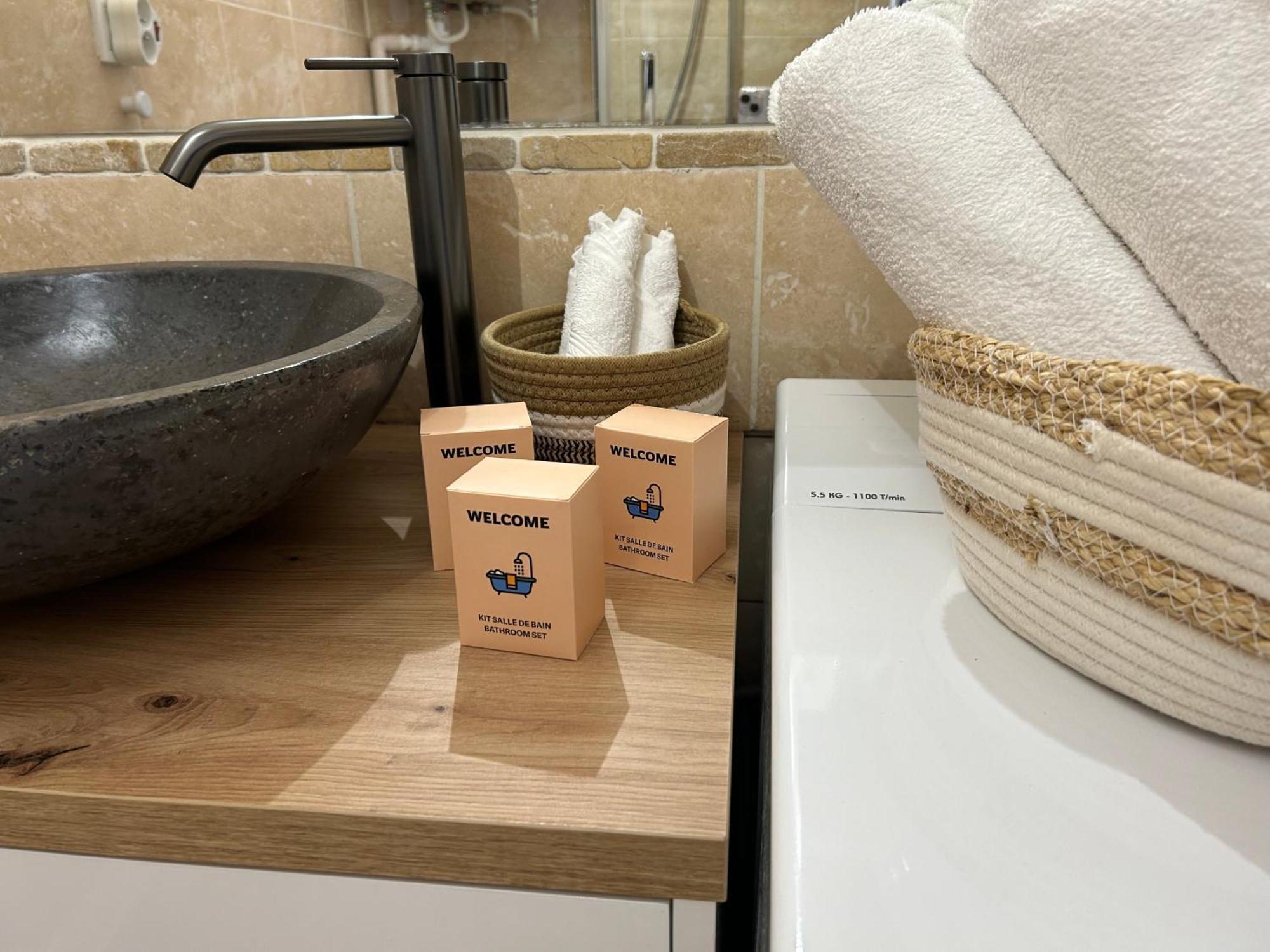 Duplex Climatise Proche Port Toulon Apartment Luaran gambar